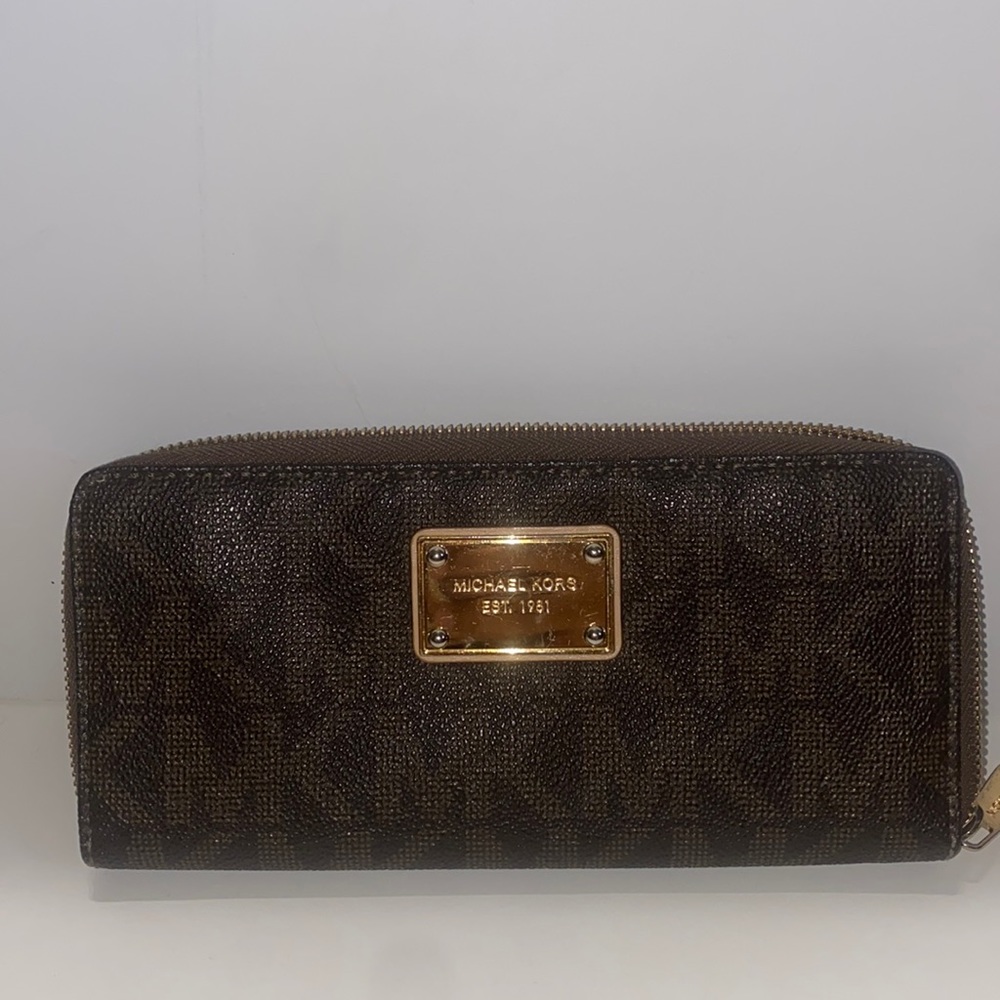 Michael Kors wallet
